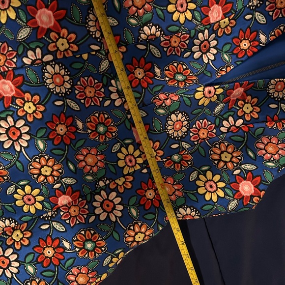 ALICE + OLIVIA Flared floral-jacquard mini dress 8 - Picture 6 of 6